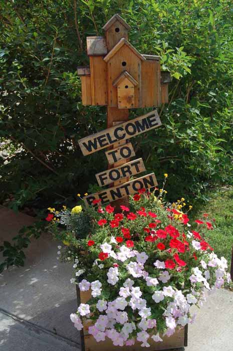 Welcome to Fort Benton sign